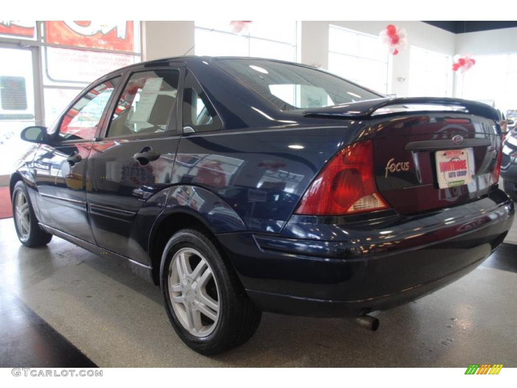 2001 Focus SE Sedan - Twilight Blue Metallic / Medium Graphite Grey photo #4