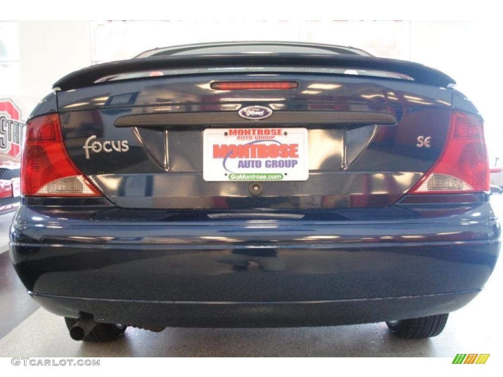 2001 Focus SE Sedan - Twilight Blue Metallic / Medium Graphite Grey photo #6