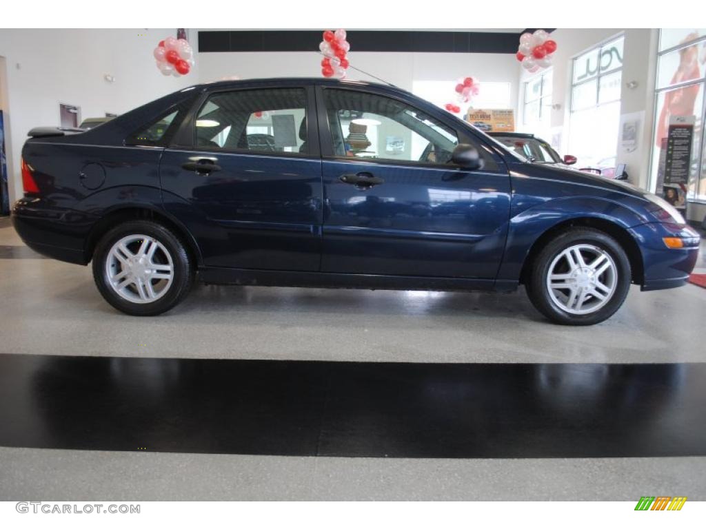 2001 Focus SE Sedan - Twilight Blue Metallic / Medium Graphite Grey photo #8