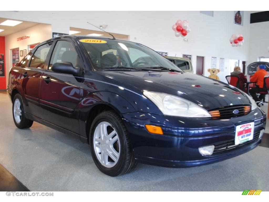 2001 Focus SE Sedan - Twilight Blue Metallic / Medium Graphite Grey photo #9