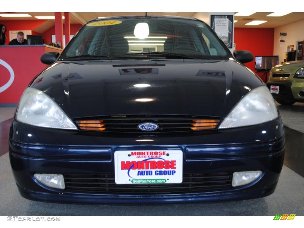 2001 Focus SE Sedan - Twilight Blue Metallic / Medium Graphite Grey photo #11