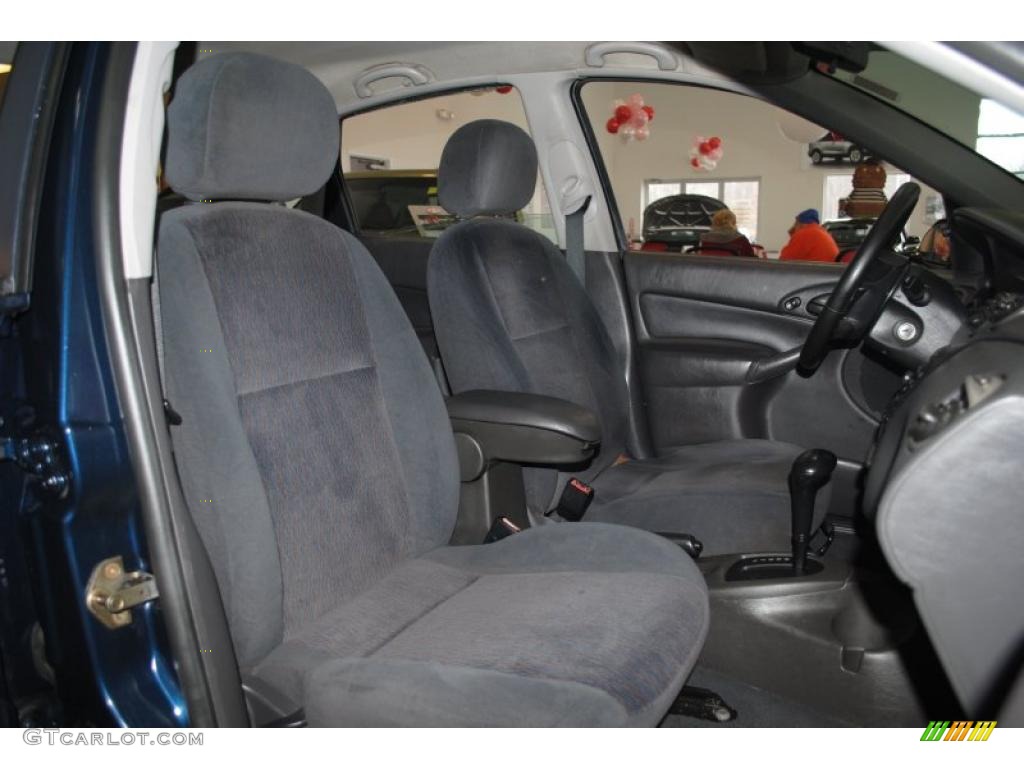 2001 Focus SE Sedan - Twilight Blue Metallic / Medium Graphite Grey photo #18