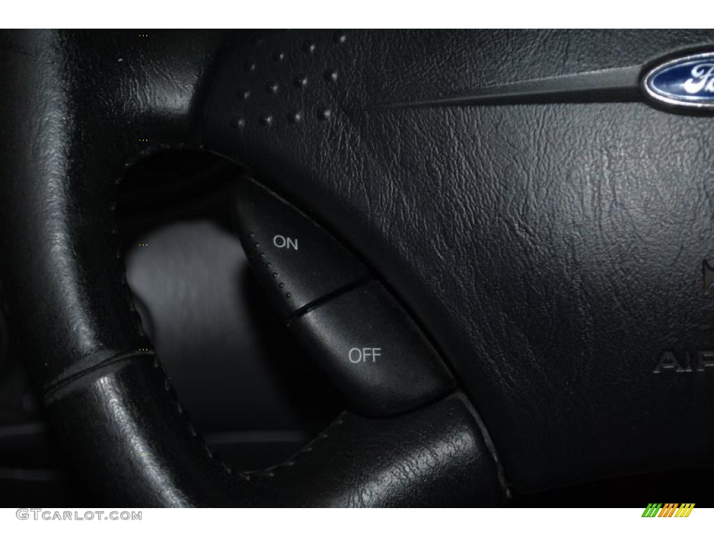 2001 Focus SE Sedan - Twilight Blue Metallic / Medium Graphite Grey photo #27