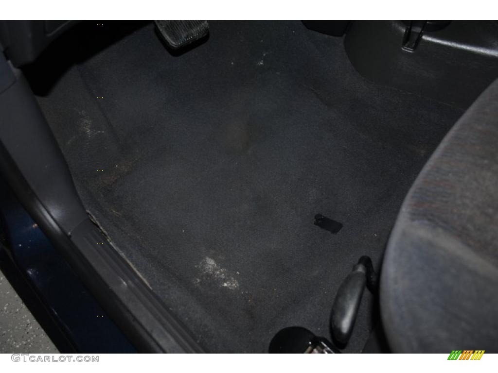 2001 Focus SE Sedan - Twilight Blue Metallic / Medium Graphite Grey photo #34