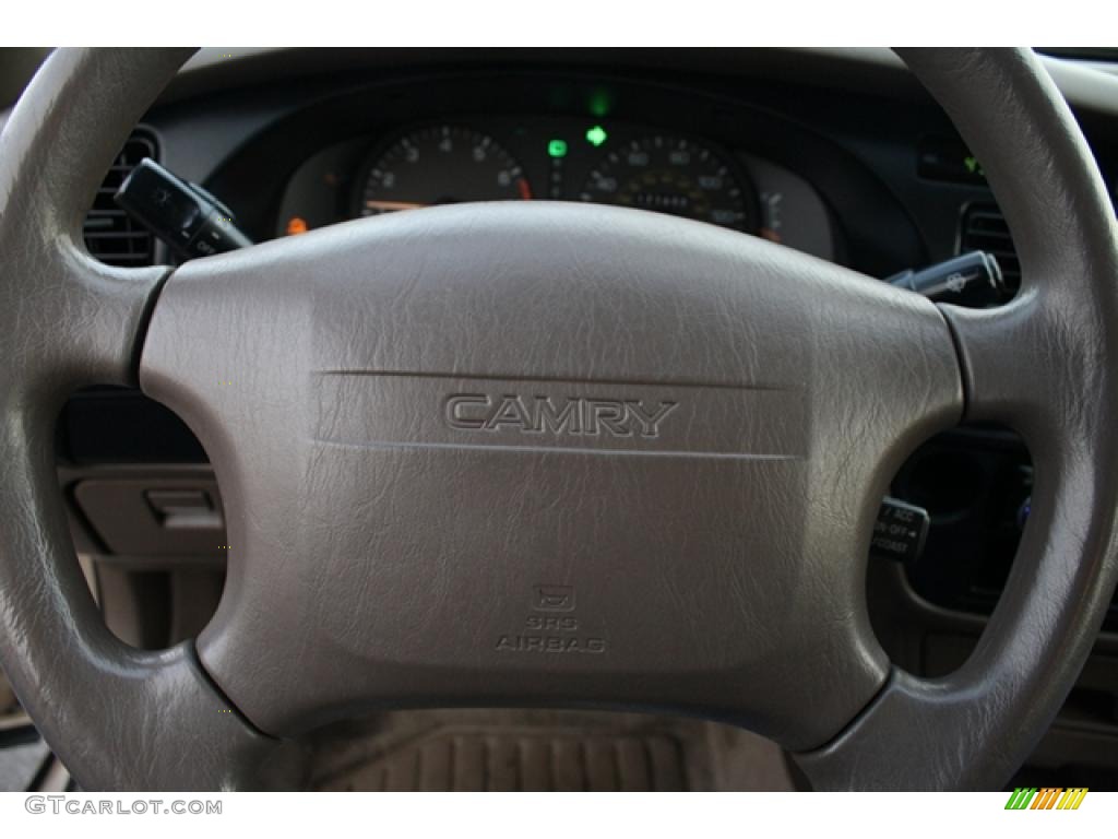 1996 Camry LE Sedan - Cashmere Beige Metallic / Beige photo #16