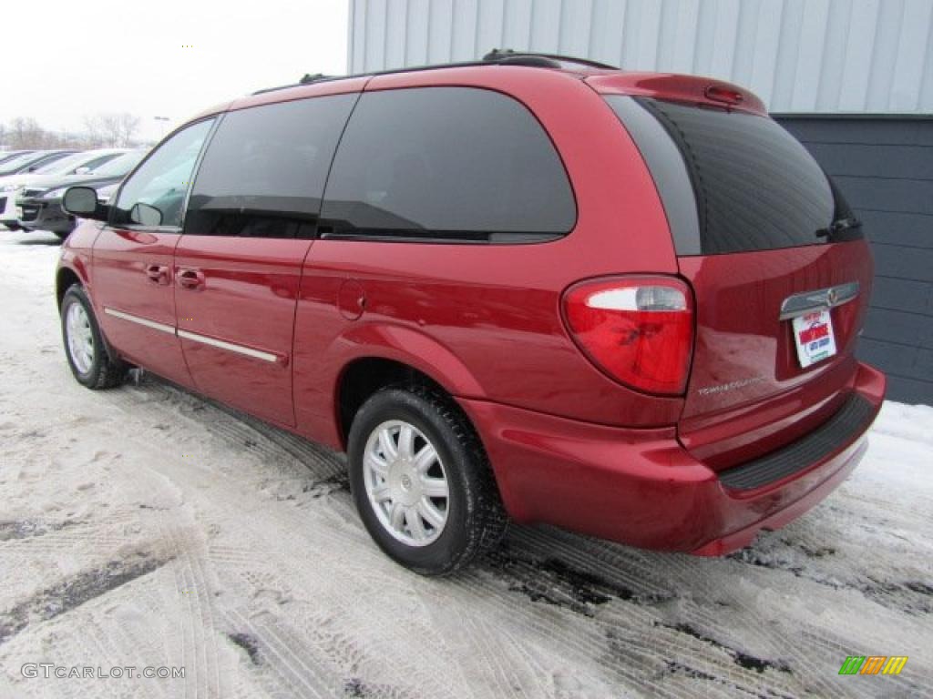 2007 Town & Country Touring - Inferno Red Crystal Pearl / Medium Slate Gray photo #4
