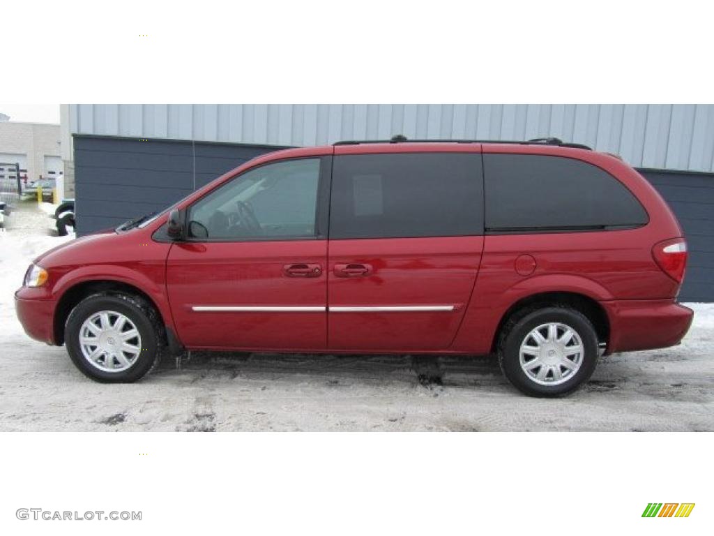 2007 Town & Country Touring - Inferno Red Crystal Pearl / Medium Slate Gray photo #5