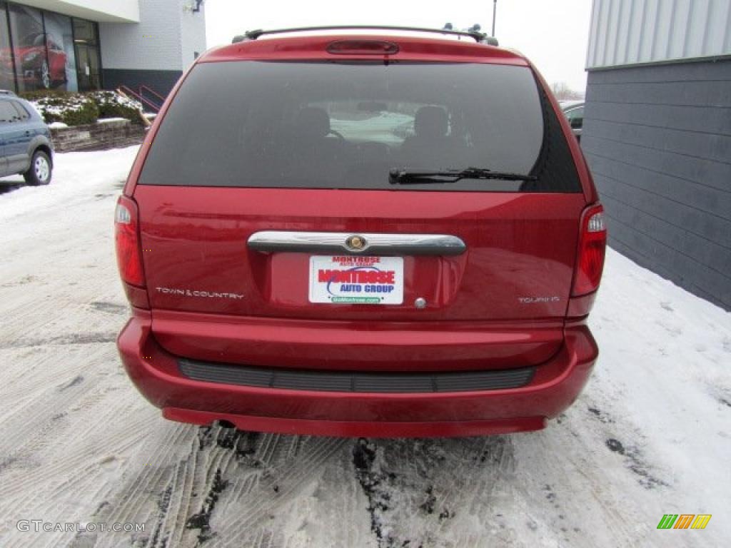 2007 Town & Country Touring - Inferno Red Crystal Pearl / Medium Slate Gray photo #7