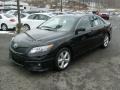 Black - Camry SE Photo No. 3