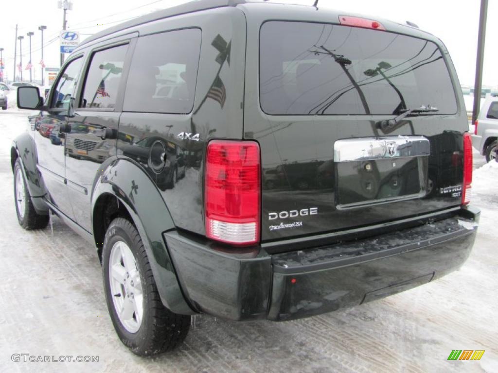 2010 Nitro SXT 4x4 - Natural Green Pearl / Dark Slate Gray/Light Slate Gray photo #17