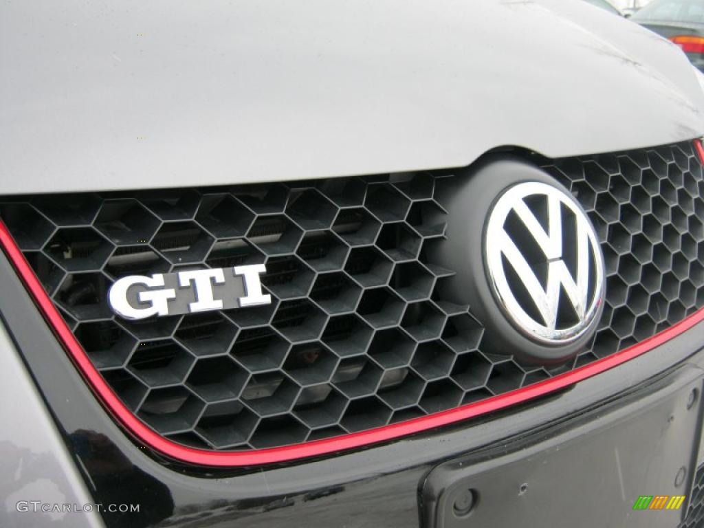 2007 Volkswagen GTI 4 Door Marks and Logos Photos