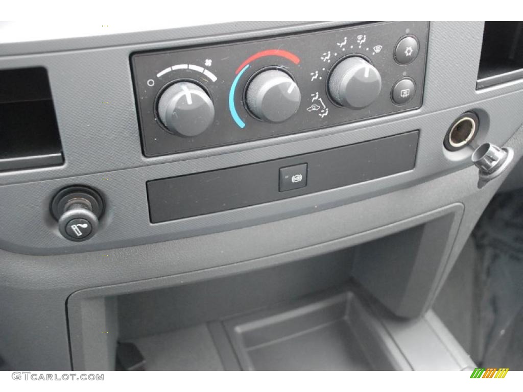2007 Dodge Ram 3500 SLT Mega Cab Dually Controls Photo #44034664