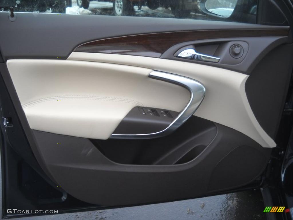 2011 Buick Regal CXL Cashmere Door Panel Photo #44043820
