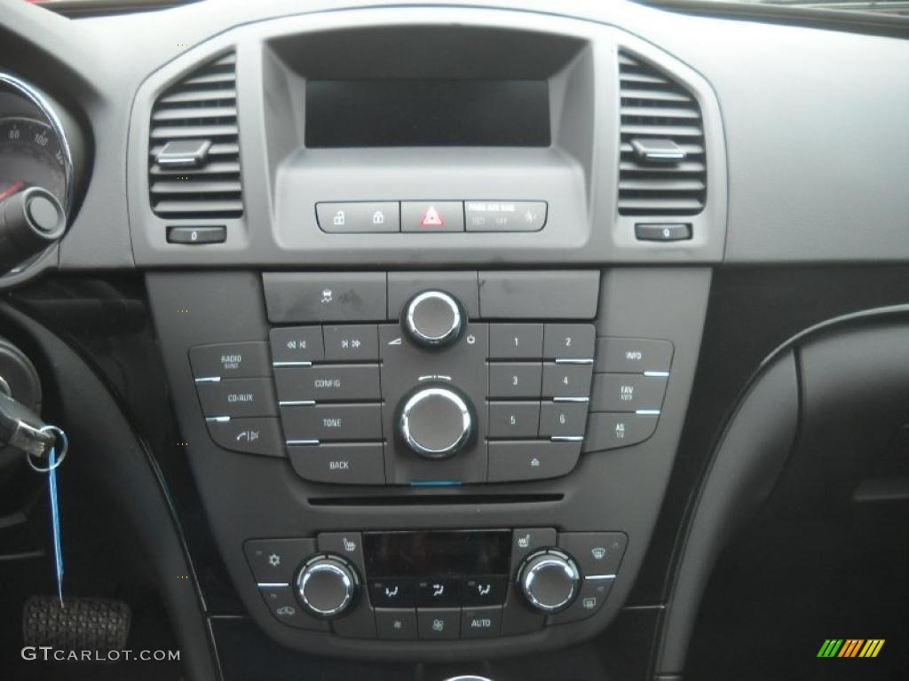 2011 Buick Regal CXL Controls Photo #44044492
