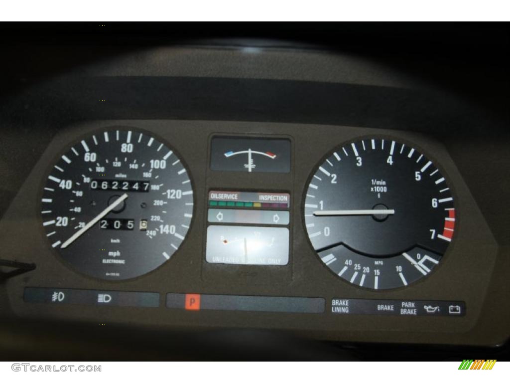1984 BMW 6 Series 633CSi Gauges Photo #44047996