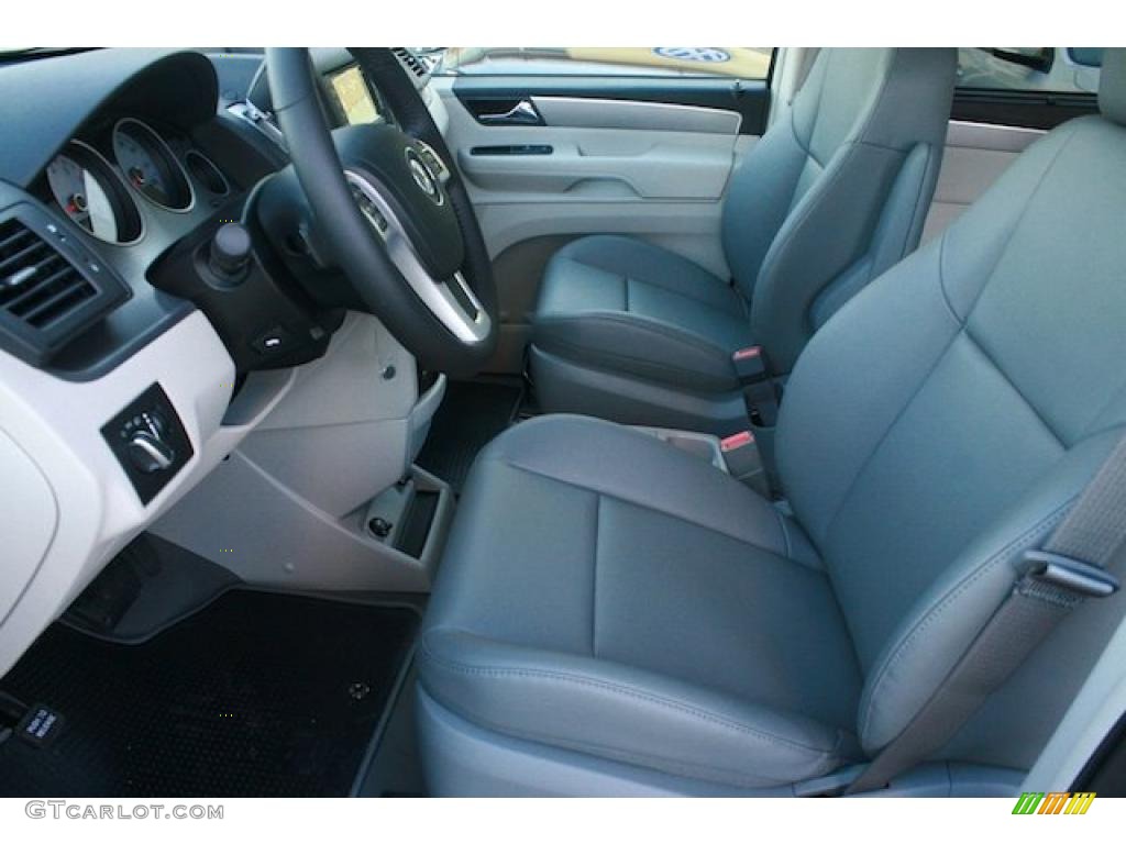 Aero Gray Interior 2011 Volkswagen Routan SE Photo #44053380