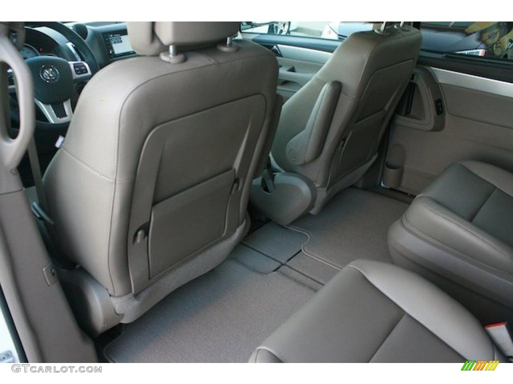 Sierra Stone Interior 2011 Volkswagen Routan SE Photo #44054080