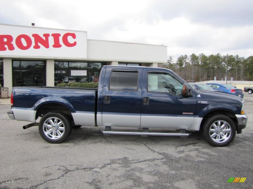 2004 F250 Super Duty XLT Crew Cab - True Blue Metallic / Medium Flint photo #8