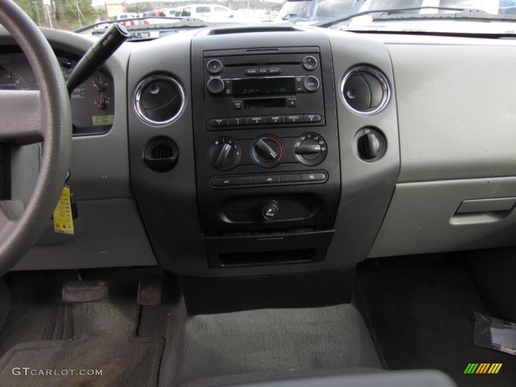 2006 F150 XLT SuperCab - Bright Red / Medium/Dark Flint photo #16