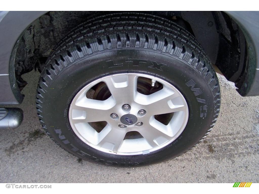 2005 Ford Explorer XLT 4x4 Wheel Photo #44062629