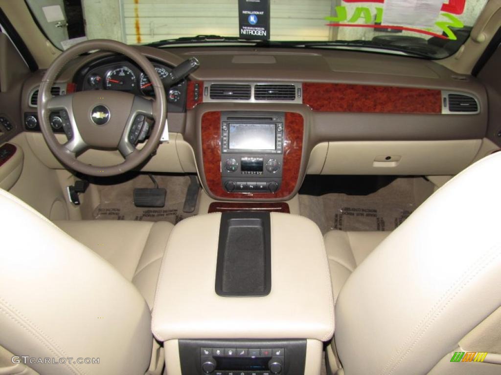 2009 Chevrolet Suburban LTZ 4x4 Light Cashmere/Dark Cashmere Dashboard Photo #44067369
