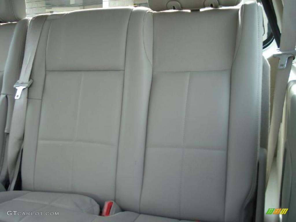 2008 Navigator Luxury - Black / Stone photo #13