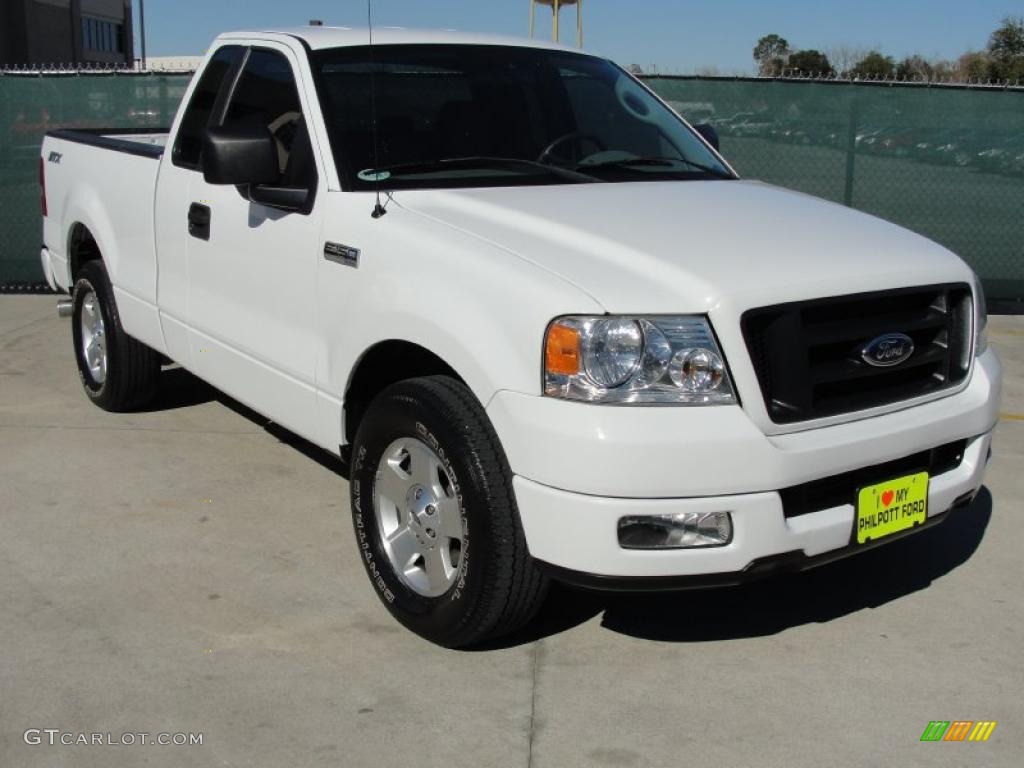 2005 F150 STX Regular Cab - Oxford White / Medium Flint Grey photo #1
