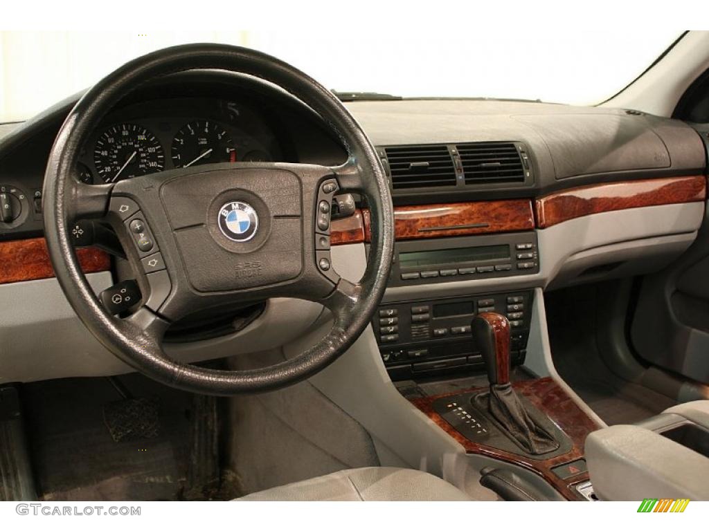 1997 BMW 5 Series 528i Sedan Gray Dashboard Photo #44079522