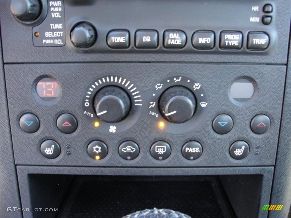 2008 Pontiac Grand Prix GXP Sedan Controls Photo #44079626