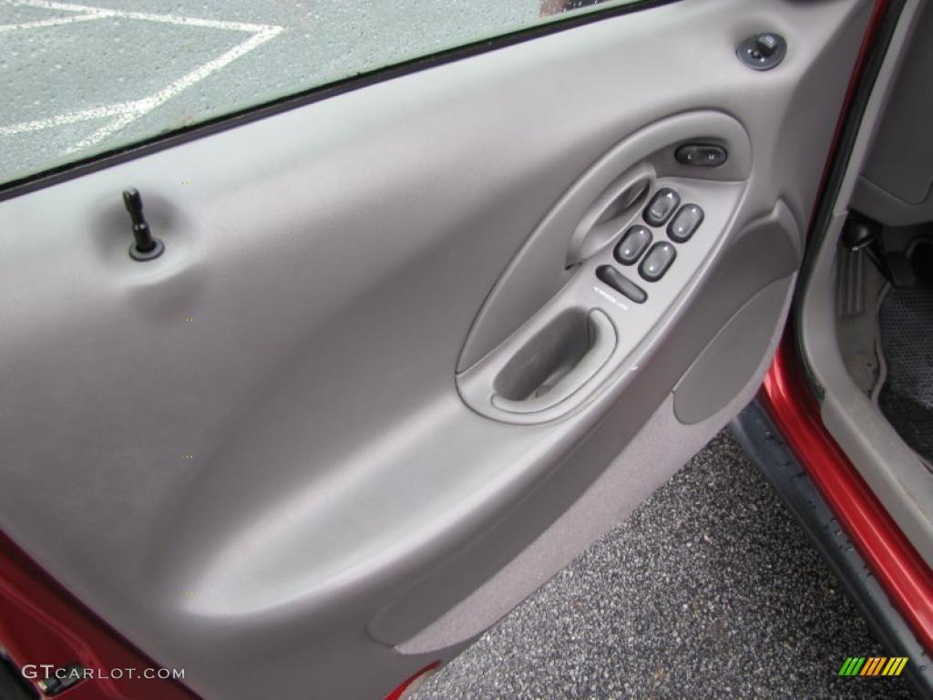 1996 Ford Taurus GL Door Panel Photos