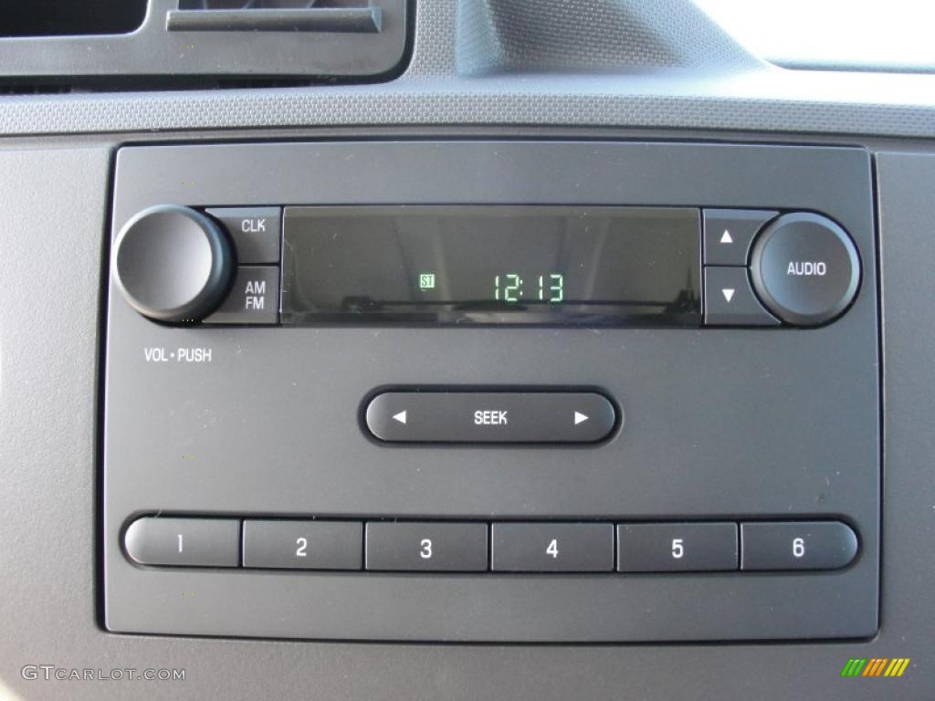 2011 Ford E Series Van E150 Commercial Controls Photo #44091984
