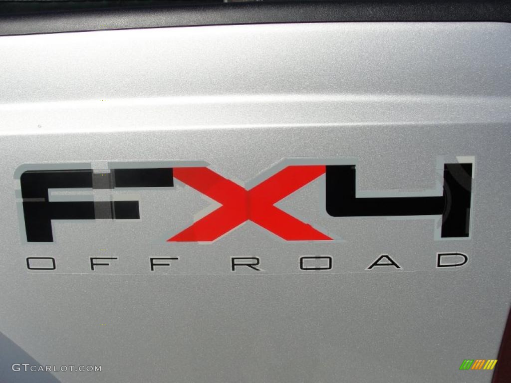 2011 Ford F350 Super Duty XLT Crew Cab 4x4 Dually Marks and Logos Photos