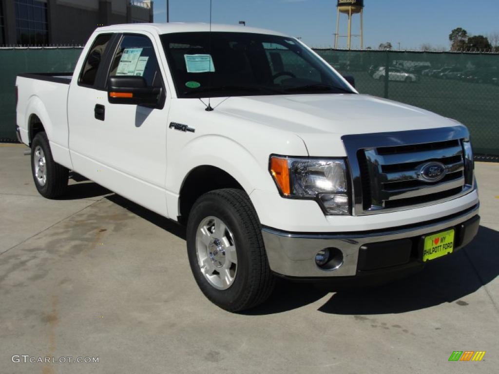 2011 F150 XLT SuperCab - Oxford White / Steel Gray photo #1