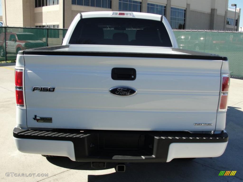 2011 F150 XLT SuperCab - Oxford White / Steel Gray photo #4