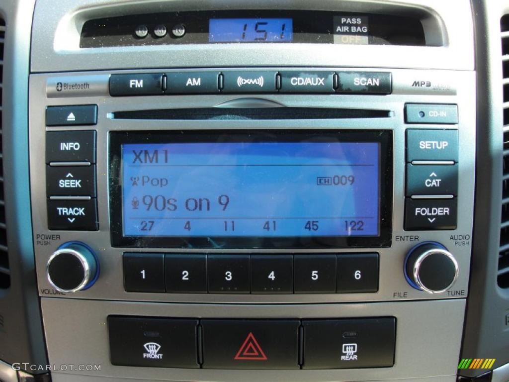 2011 Hyundai Santa Fe GLS Controls Photo #44099748