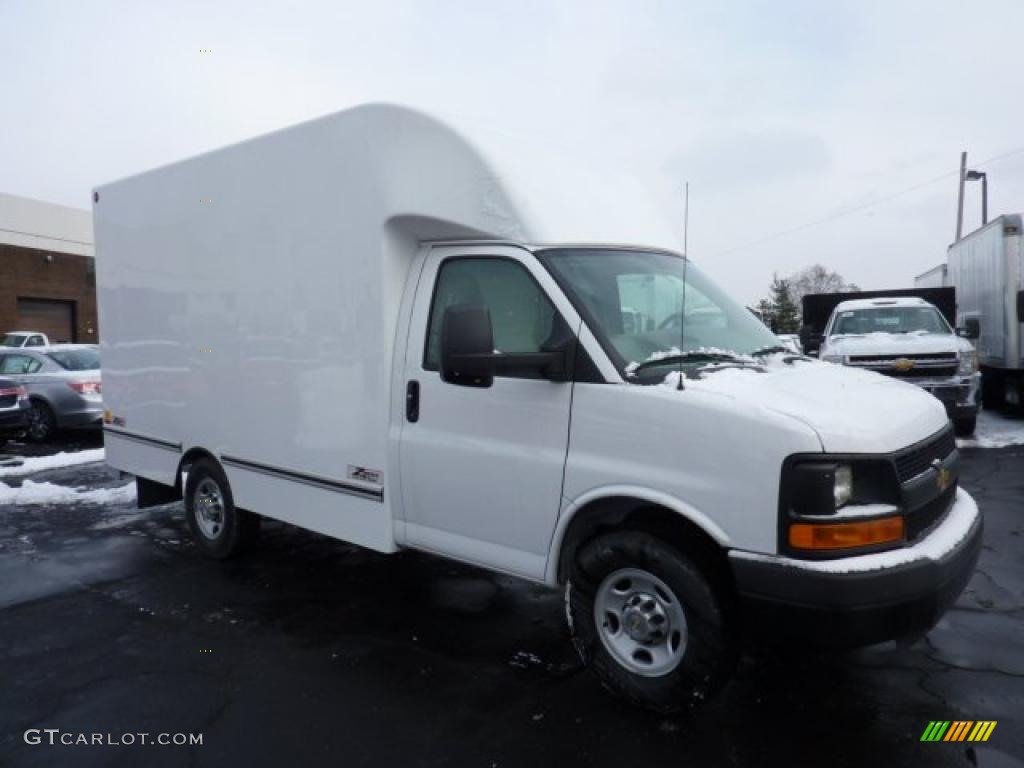 Summit White 2011 Chevrolet Express Cutaway 3500 Moving Van Exterior Photo #44102953