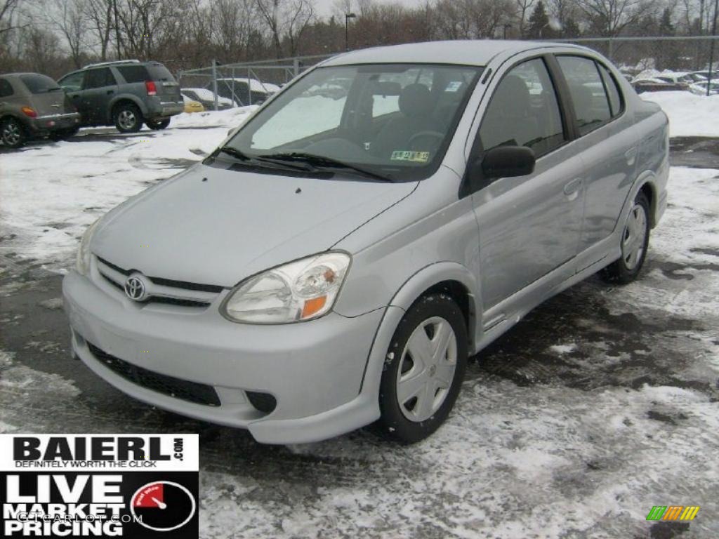 2003 ECHO Sedan - Silver Streak Mica / Shadow Gray photo #3