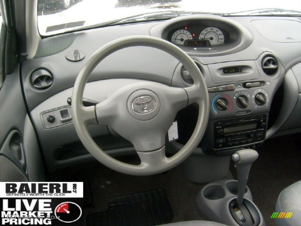 2003 ECHO Sedan - Silver Streak Mica / Shadow Gray photo #14