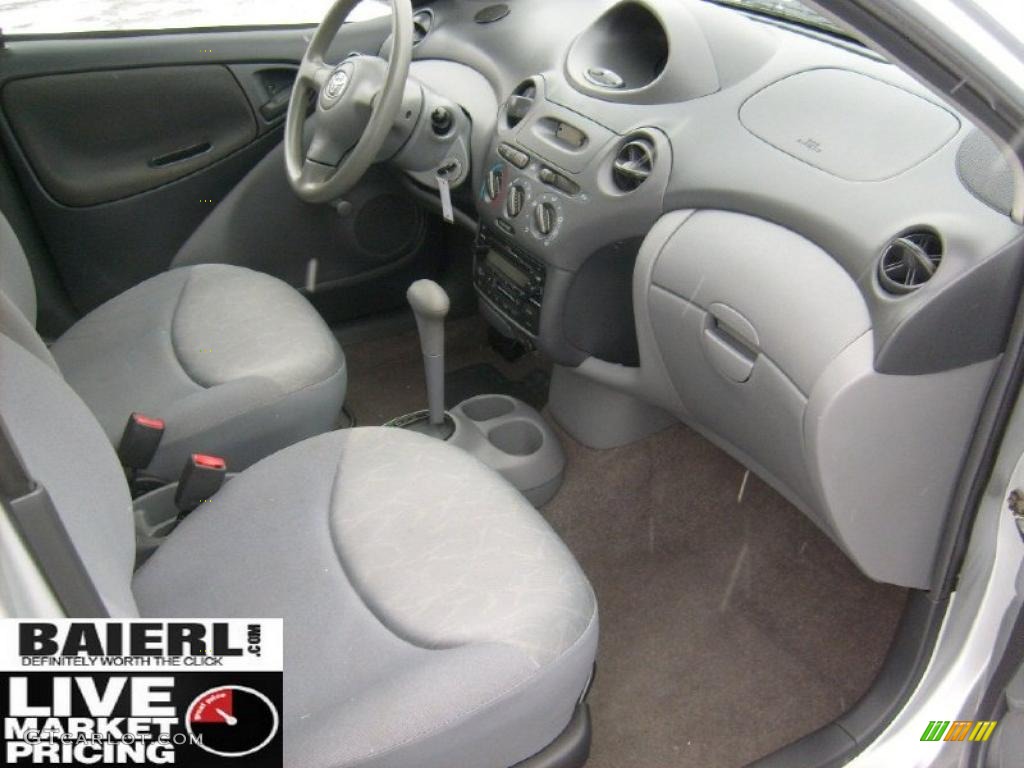 2003 ECHO Sedan - Silver Streak Mica / Shadow Gray photo #17