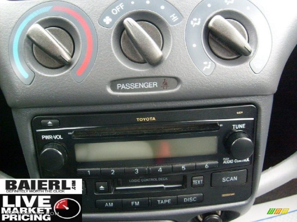 2003 ECHO Sedan - Silver Streak Mica / Shadow Gray photo #19