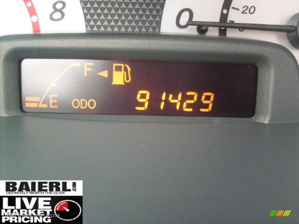 2003 ECHO Sedan - Silver Streak Mica / Shadow Gray photo #20
