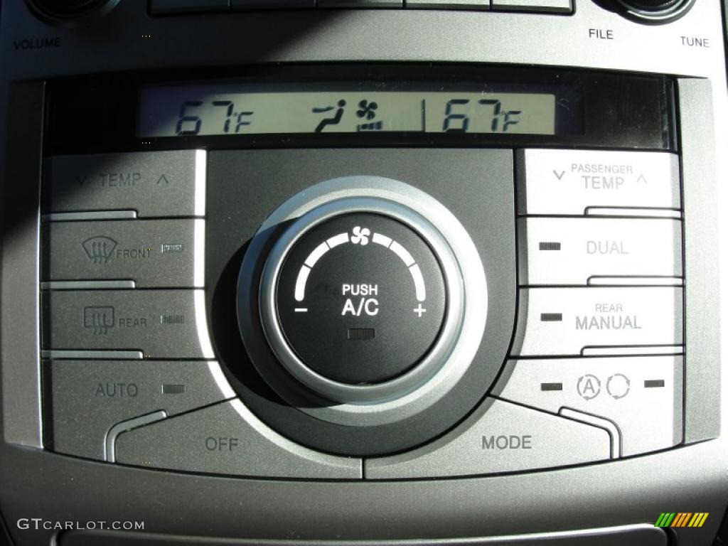 2011 Hyundai Veracruz Limited Controls Photo #44109234