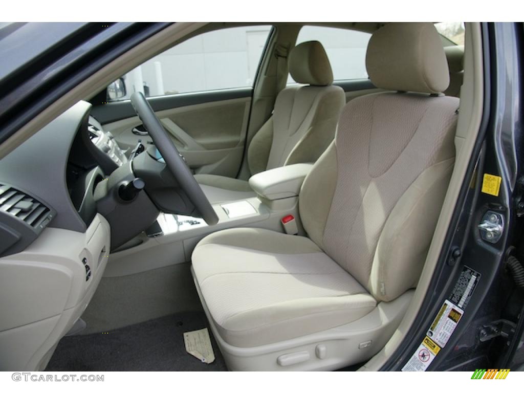 2011 Toyota Camry LE interior Photo #44110358