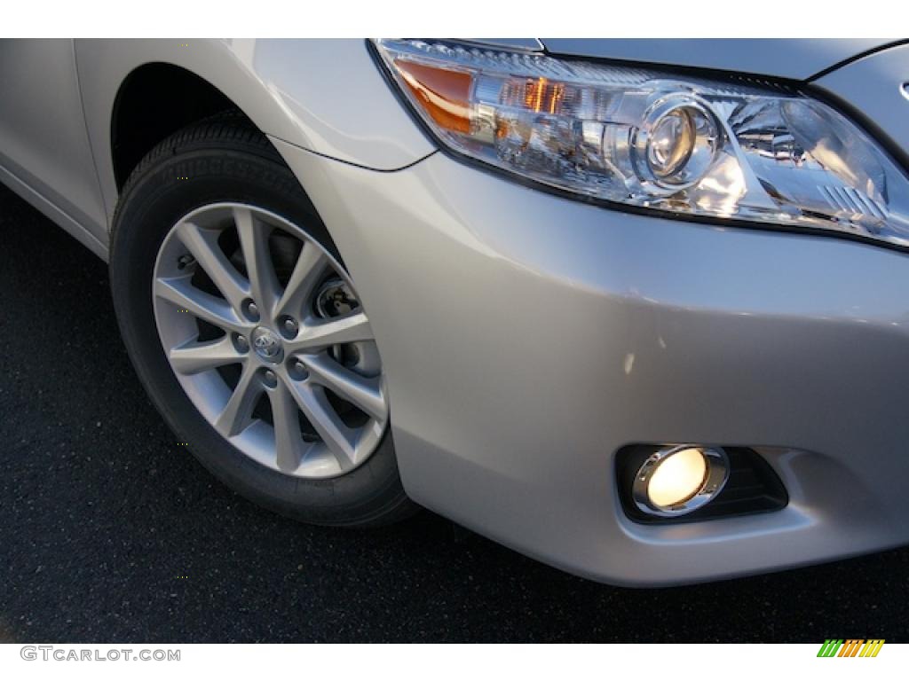2011 Toyota Camry XLE Wheel Photo #44111894