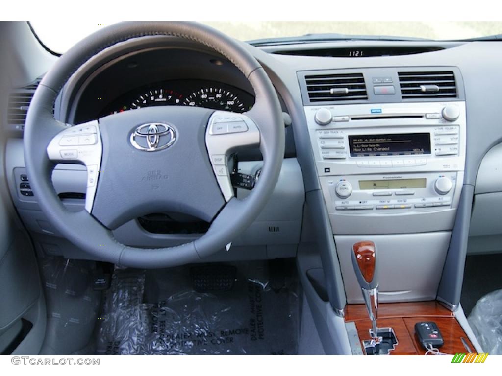2011 Toyota Camry XLE Ash Dashboard Photo #44111947