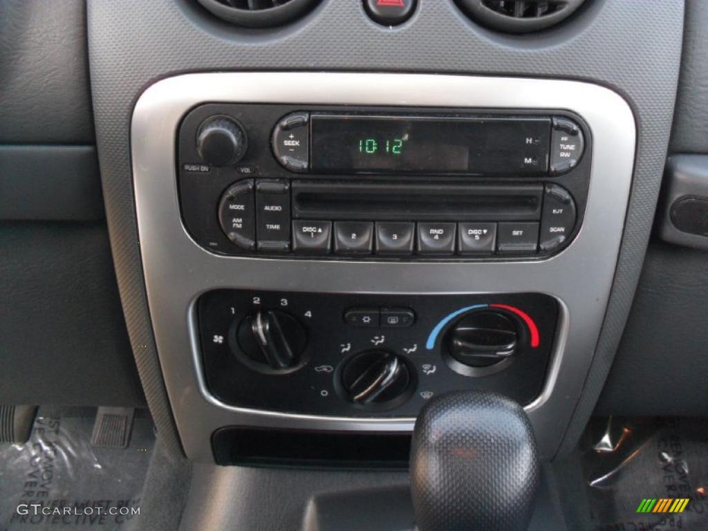 2006 Jeep Liberty Limited Controls Photos