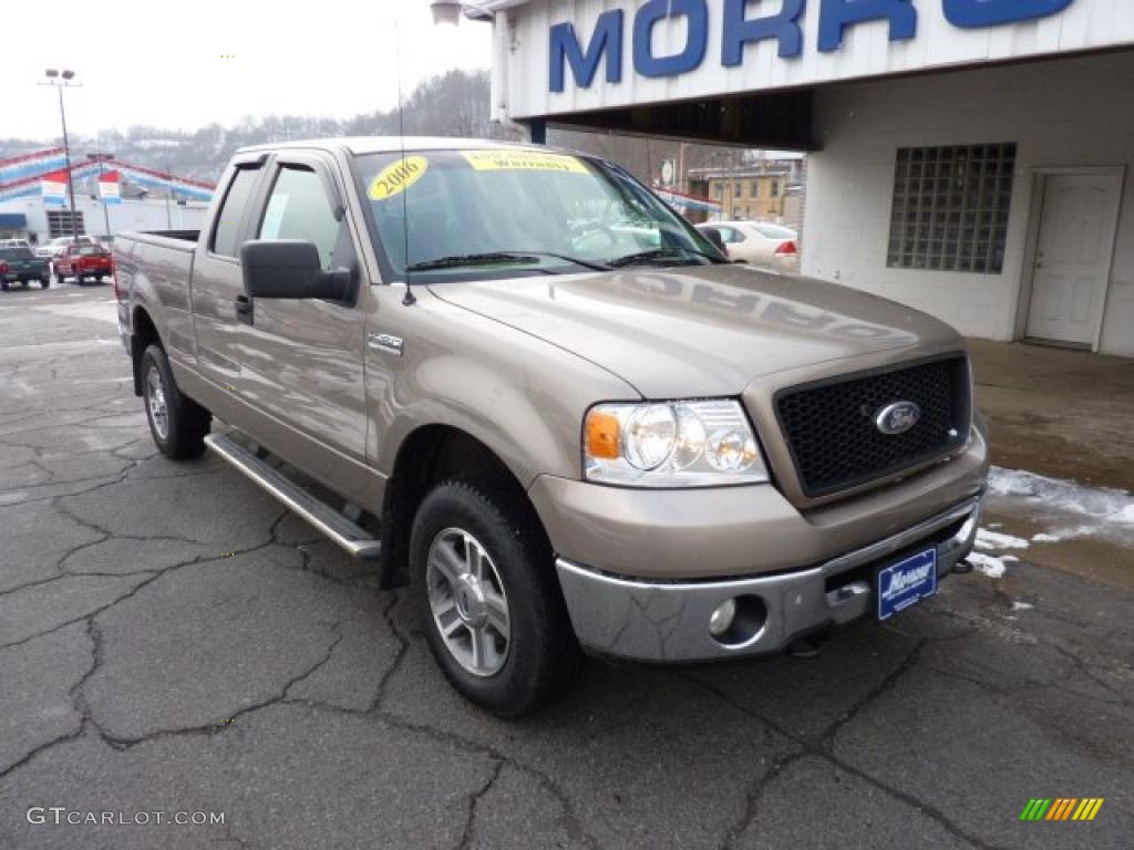 2006 F150 XLT SuperCab 4x4 - Arizona Beige Metallic / Tan photo #3