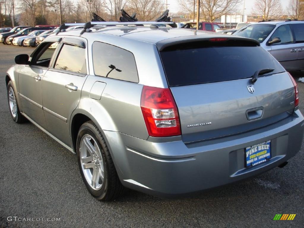 Silver Steel Metallic 2006 Dodge Magnum Standard Magnum Model Exterior Photo #44120286