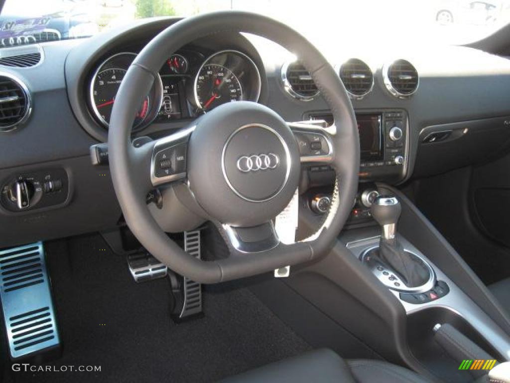 2011 Audi TT 2.0T quattro Coupe Dashboard Photos
