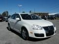 Campanella White - Jetta SE Sedan Photo No. 7